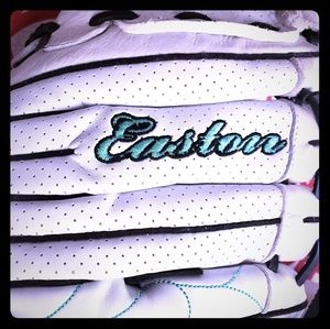 Easton youth softball glove